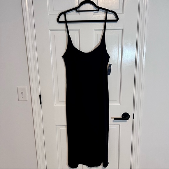 Abercrombie & Fitch | Low Back Ribbed Knit Midi
Dress, Black, Size XXL - NWT - Picture 4 of 10